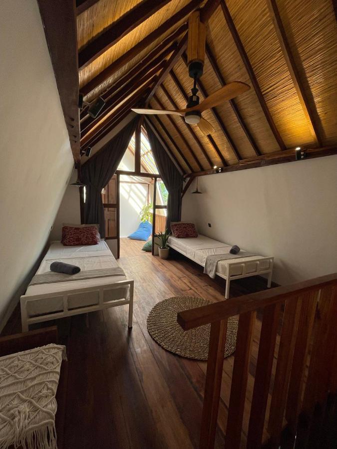 Tipsea Turtle Gili Air Hotell Exteriör bild