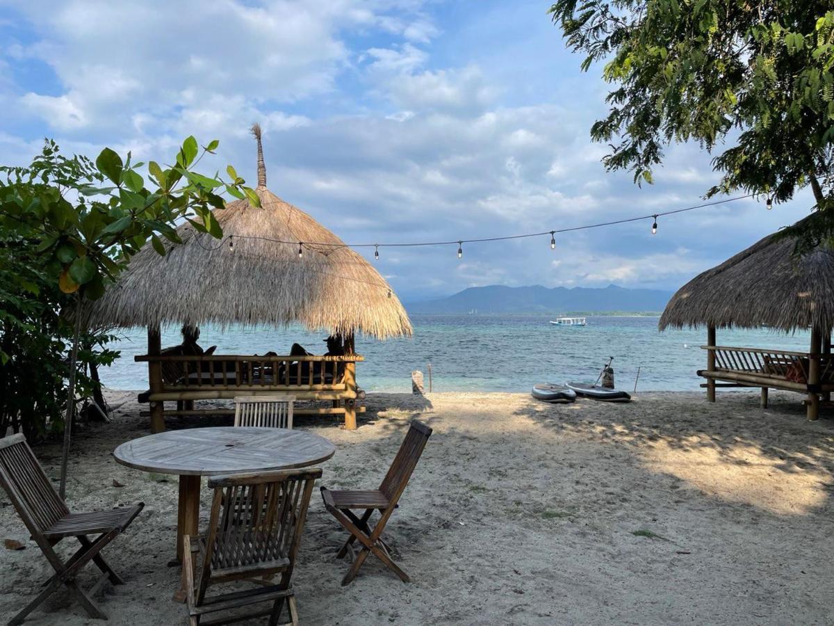Tipsea Turtle Gili Air Hotell Exteriör bild