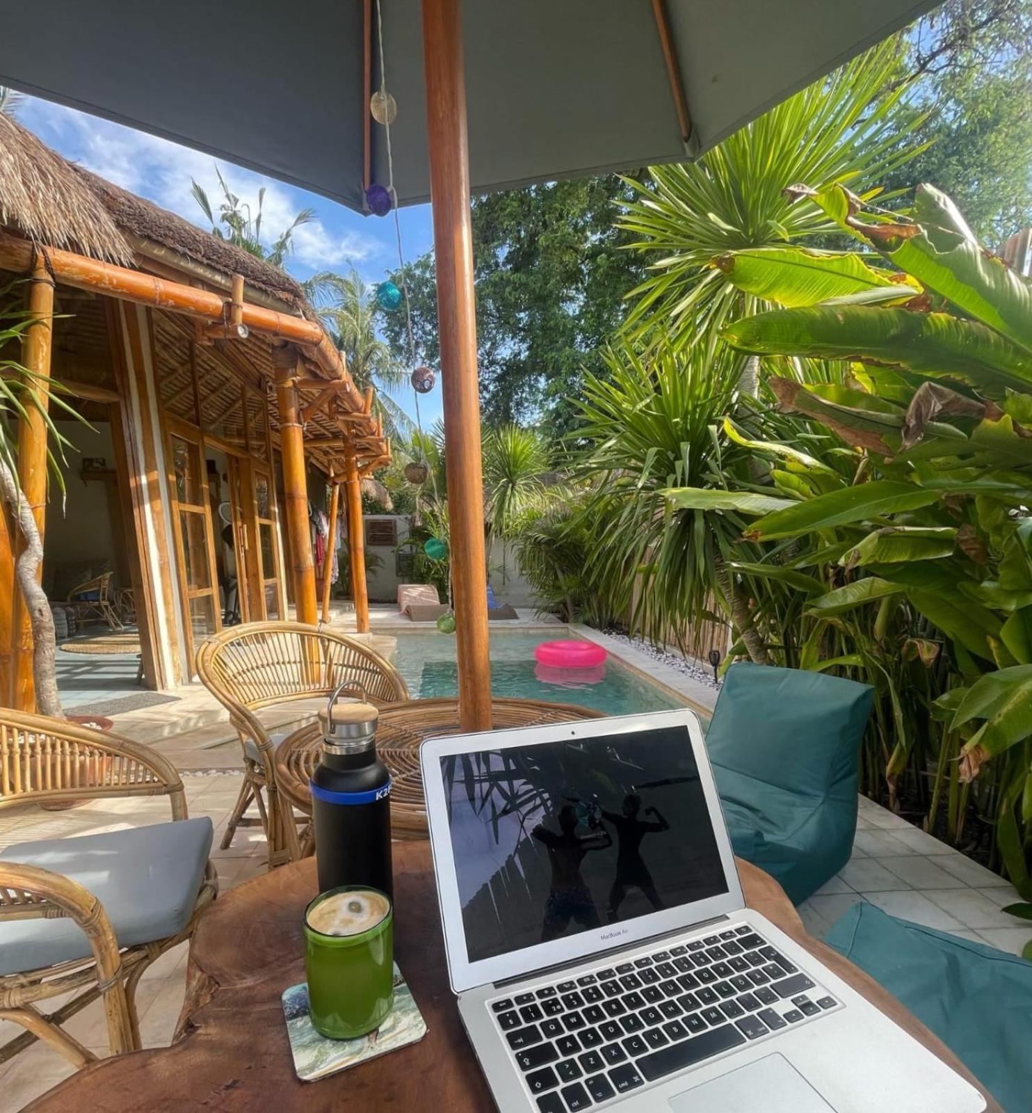 Tipsea Turtle Gili Air Hotell Exteriör bild
